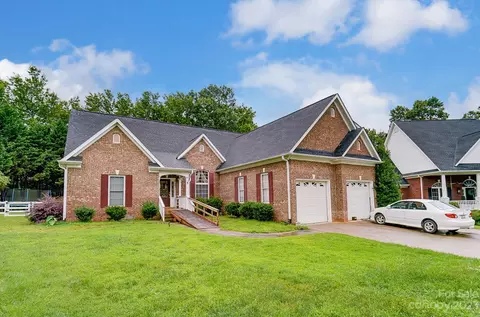 6213 Catherine Dr, Rock Hill, SC 29730