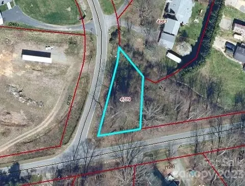 99999 Indian Branch Rd, Candler, NC 28715