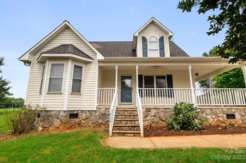 3930 White Tail Ln, Vale, NC 28168