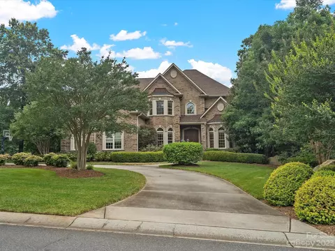 439 Langston Place Dr, Fort Mill, SC 29708