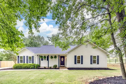 1840 Wimbleton Woods Dr, Fort Mill, SC 29708