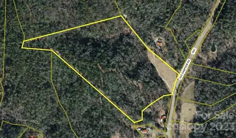 9470 Old Sampson Rd, Lenoir, NC 28645