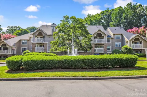 5007 Sharon Rd #E, Charlotte, NC 28210