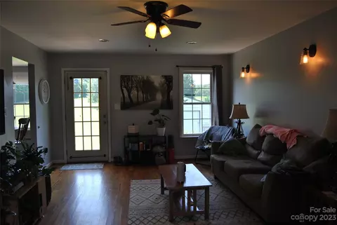 4651 Garys Pl, Crouse, NC 28033 photo 4