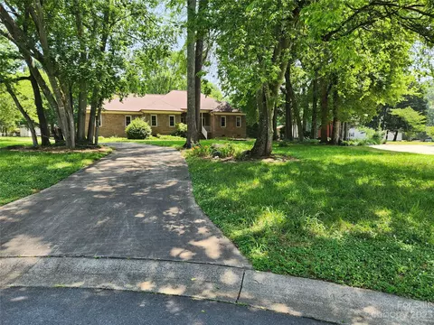 4299 Glen Eagles Ln, Concord, NC 28027