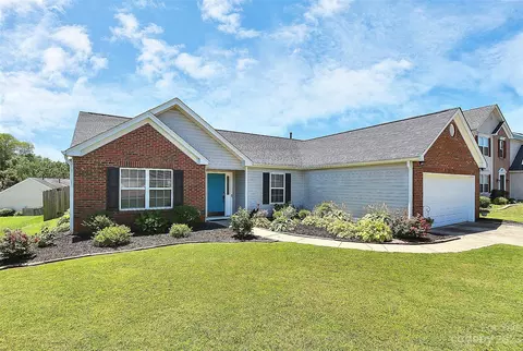 6009 Pennycross Ln, Charlotte, NC 28216