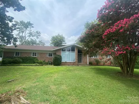 7926 Shoupes Grove Rd, Hickory, NC 28602