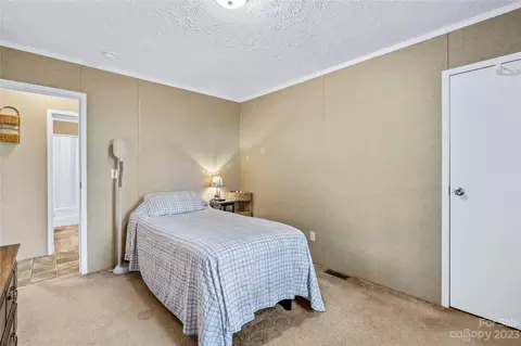 1052 E New Hope Rd, Flat Rock, NC 28731 photo 15