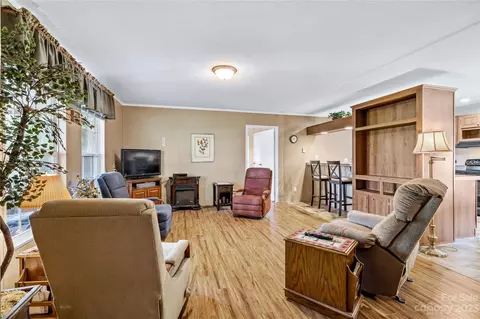 1052 E New Hope Rd, Flat Rock, NC 28731 photo 7