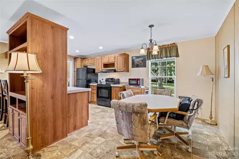1052 E New Hope Rd, Flat Rock, NC 28731 photo 11
