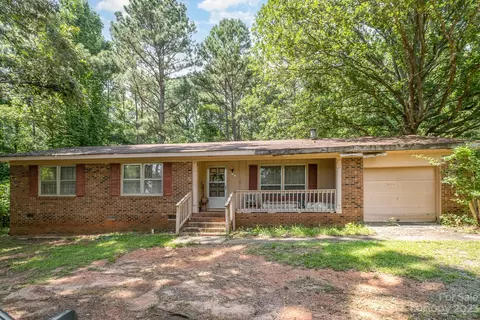 2020 Pheasant Rd, Lancaster, SC 29720
