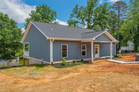 6276 Lynchburg Rd, Hickory, NC 28601