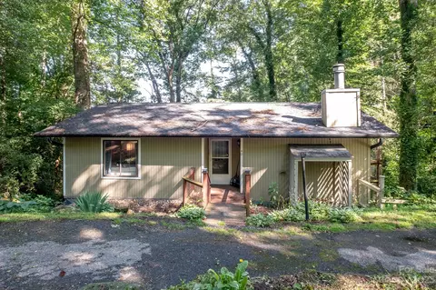 40 Cherry Ridge Rd, Pisgah Forest, NC 28768