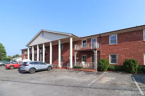 122 Briarcliff Dr, Kannapolis, NC 28081