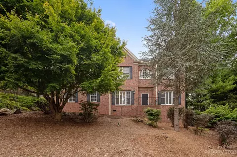 20 Dianthus Dr, Asheville, NC 28803