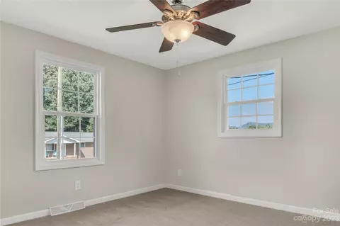 208 Stephens Dr, Morganton, NC 28655 photo 17