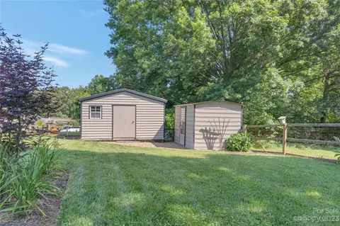 208 Stephens Dr, Morganton, NC 28655 photo 25
