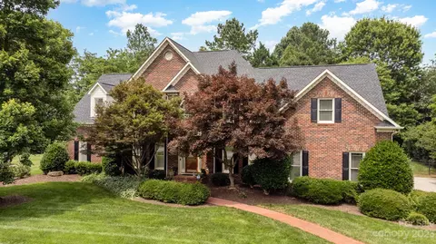 851 Craigmont Ln, Concord, NC 28027