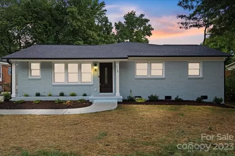 3728 Fieldcrest Rd, Charlotte, NC 28217