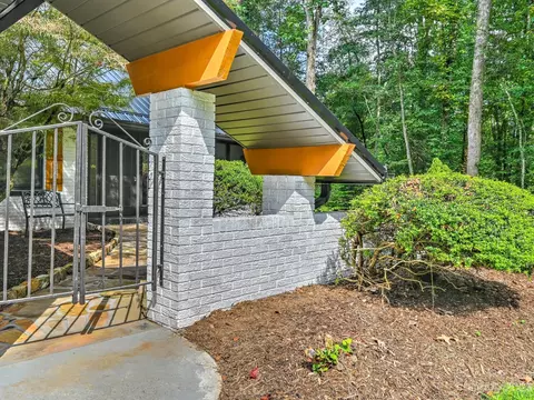 128 E Laurel Ln, Etowah, NC 28729 photo 2