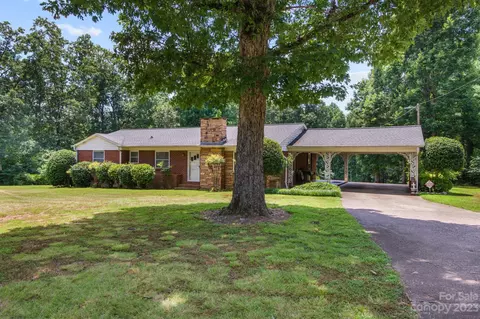 561 Richey Rd, Taylorsville, NC 28681