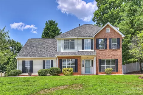 120 Shade Tree Cir, Fort Mill, SC 29715