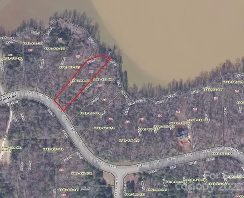 329 Terrapin Pointe #18, Hodges, SC 29653