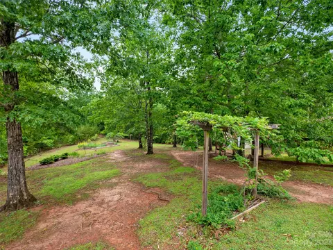 147 Spring Hill Ln, Mill Spring, NC 28756 photo 29