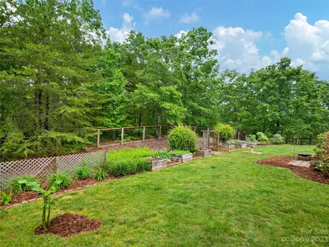 147 Spring Hill Ln, Mill Spring, NC 28756 photo 30