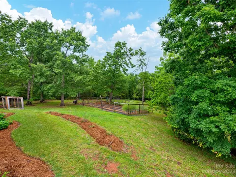 147 Spring Hill Ln, Mill Spring, NC 28756 photo 32