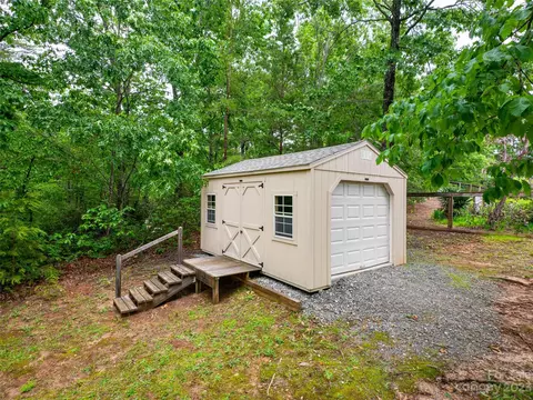 147 Spring Hill Ln, Mill Spring, NC 28756 photo 31