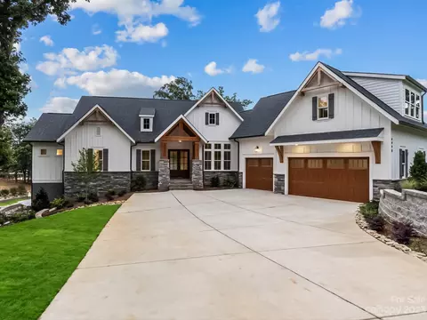 4990 Slanting Bridge Rd, Sherrills Ford, NC 28673