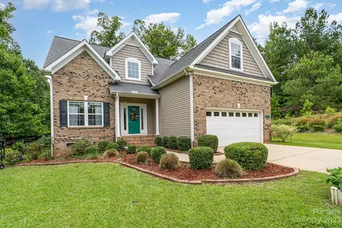 5233 Quarry Dr, Lancaster, SC 29720