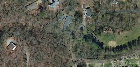 166 Holly Hl, Brevard, NC 28712