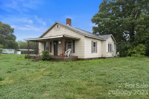 1074 Lavender Rd, Grover, NC 28073