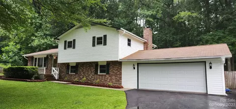 247 Timberlane Dr, Etowah, NC 28729