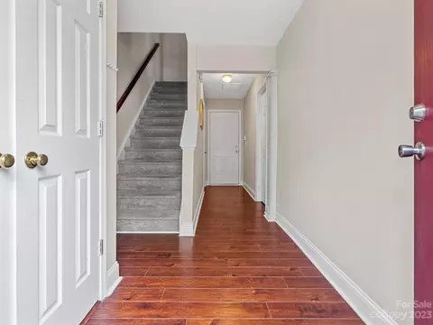 9906 Treeside Ln, Matthews, NC 28105 photo 4