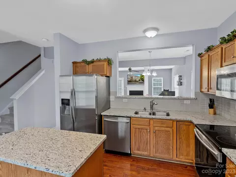 9906 Treeside Ln, Matthews, NC 28105 photo 16