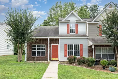 7633 Petrea Ln, Charlotte, NC 28227