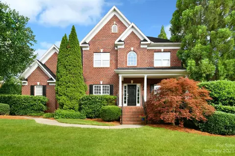 9830 Hillspring Dr, Huntersville, NC 28078