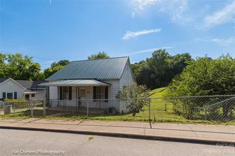 581 Baldwin Ave, Marion, NC 28752