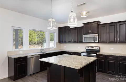 16236 Commodore Dr, Lancaster, SC 29720 photo 2