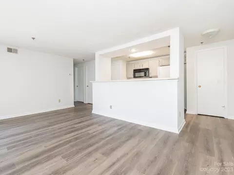 1614 Arlyn Cir #E, Charlotte, NC 28213