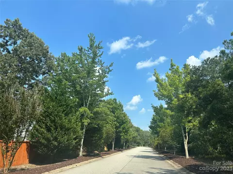 76 Choctaw Cir, Elgin, SC 29045 photo 2