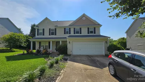 321 Ashton Bluff Cir, Mount Holly, NC 28120