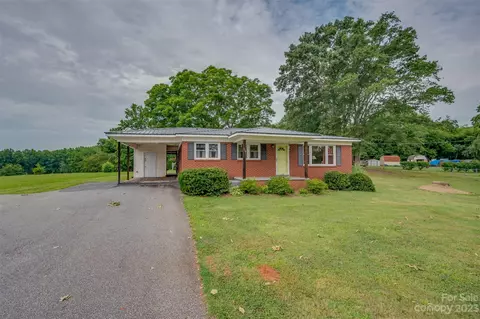 158 Dogwood Valley Rd, Forest City, NC 28043