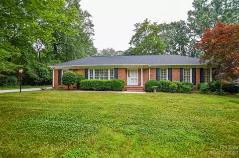 324 Chadmore Dr, Charlotte, NC 28270