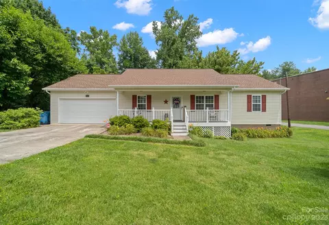 314 Pineburr Ave SE #11/12, Valdese, NC 28690