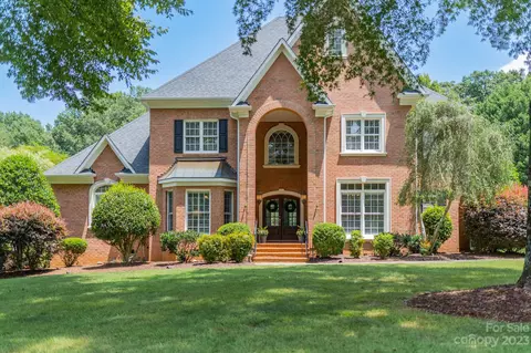 9014 Man Of War Dr, Waxhaw, NC 28173