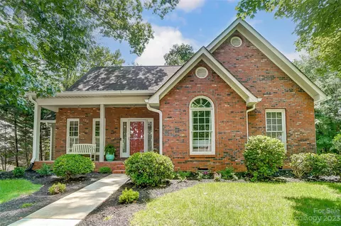 12109 Baywoods Dr, Tega Cay, SC 29708
